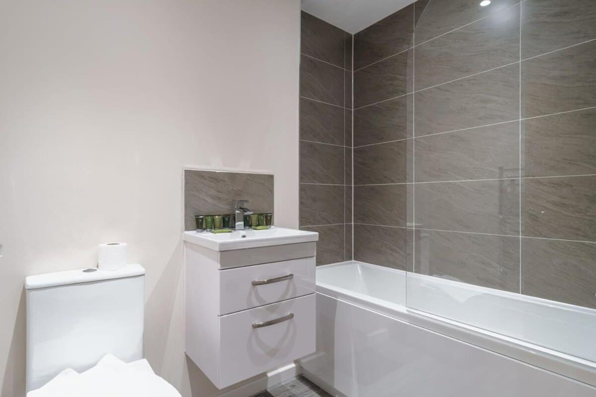 Bright 2 Bed Apartment Manchester - Sleeps 4 Esterno foto